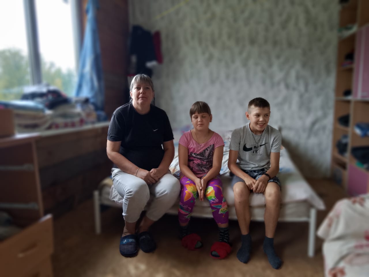 Татьяна Лопатина одна воспитывает 3-их детей, у неё и у сына инвалидность